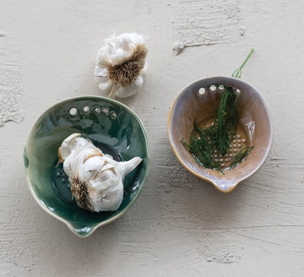 Stoneware Garlic Grater with Herb Strippers