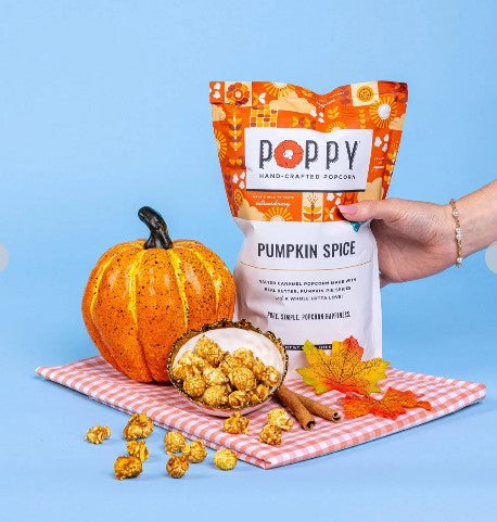 Poppy Handcrafted Popcorn Pumpkin Spice flavor in resealable market bag, caramel popcorn with pumpkin pie spice, 5 cups.