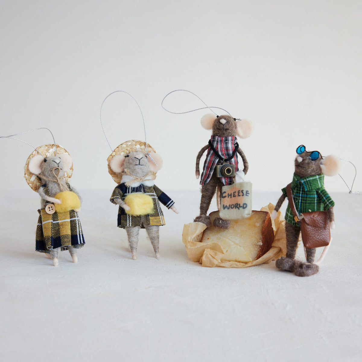 Wool Felt Tourist Mouse Ornament